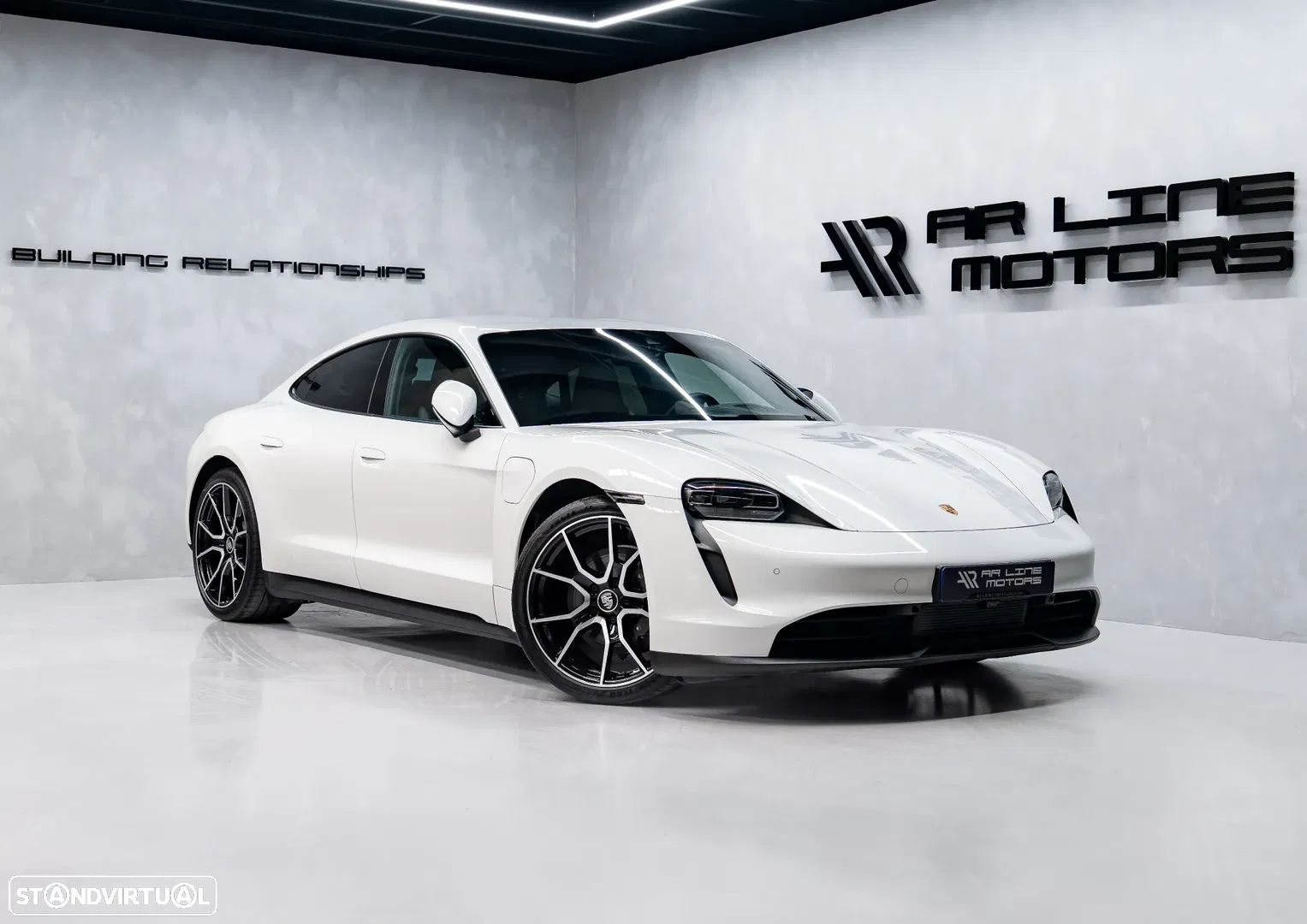 2023 Porsche Taycan Bateria Performance Plus, photograph 1