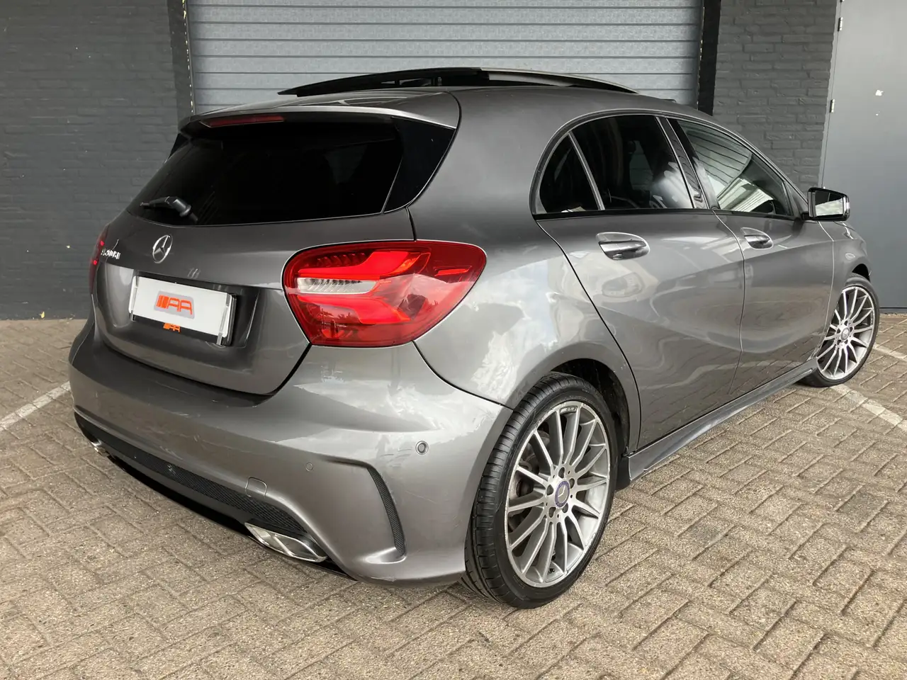 2016 Mercedes-Benz A 200 d ///AMG PANO-XENON-LED, photograph 4