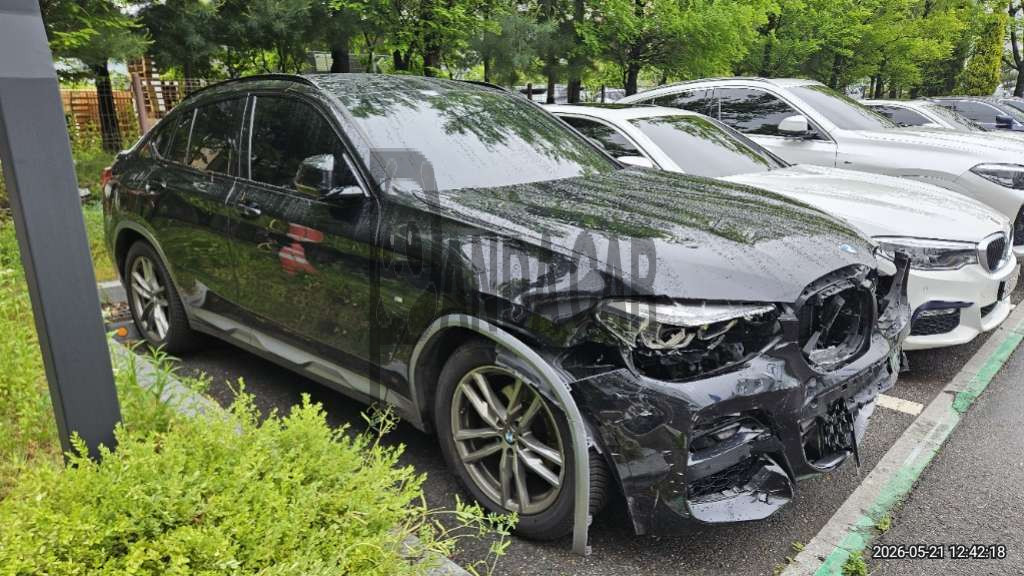 2020 BMW X4 xDrive20i M Sport X, photograph 3