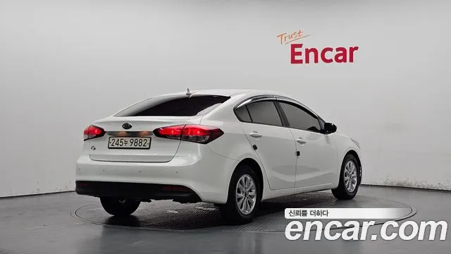 2017 Kia K3 Deluxe, photograph 4