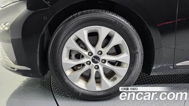 2022 Kia K8 2.5 Gasoline 2WD, photograph 6