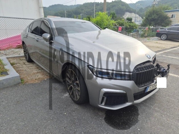 2022 BMW 730d xDrive, photograph 3