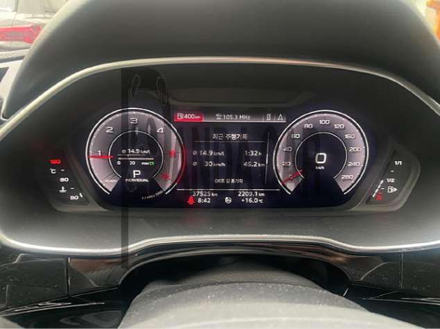 2020 Audi Q3 35 TDI, photograph 3