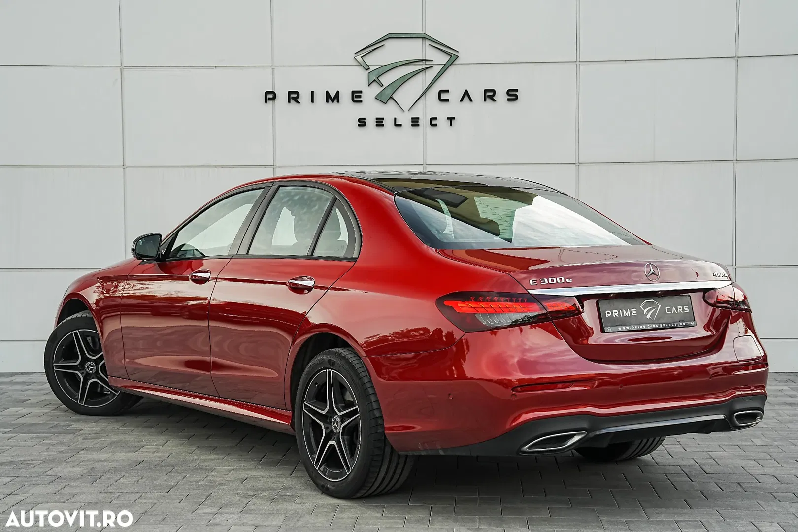2022 Mercedes-Benz E 300e 4Matic 9G-TRONIC Edition AMG Line, photograph 3