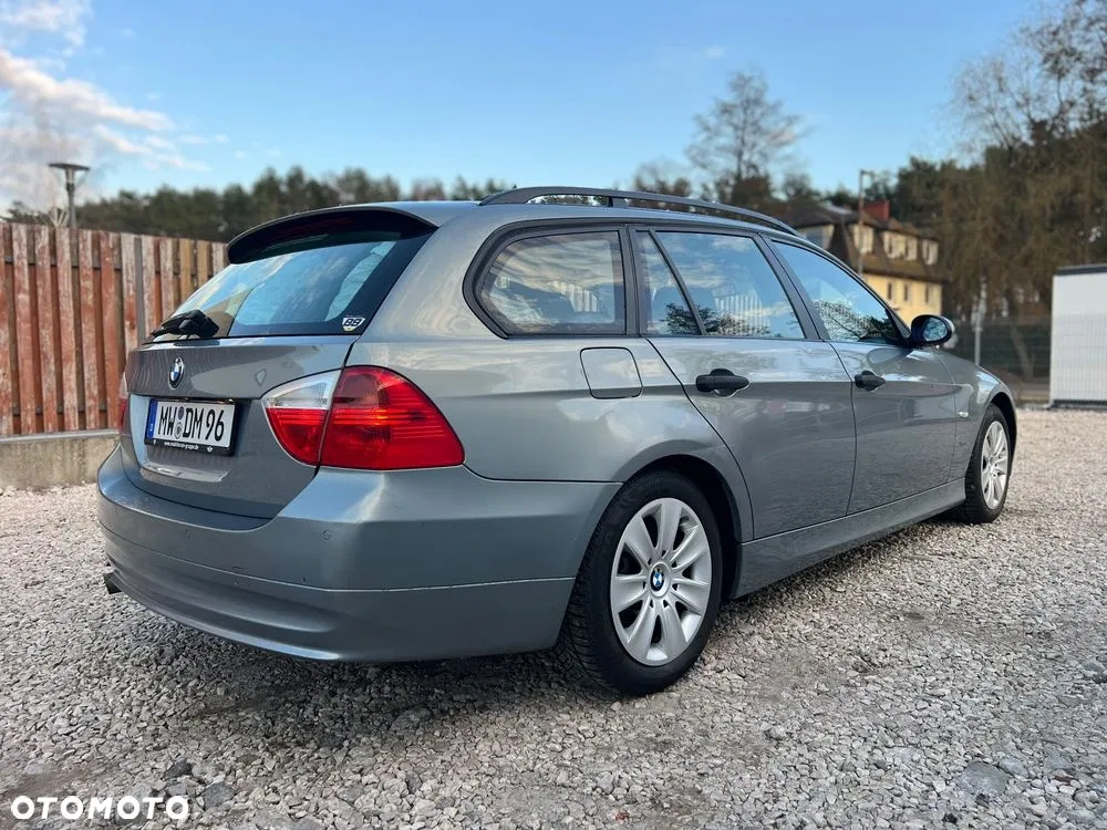2006 BMW Seria 3, photograph 6