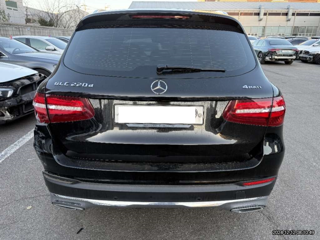 2017 Mercedes-Benz GLC220 d 4Matic, photograph 1