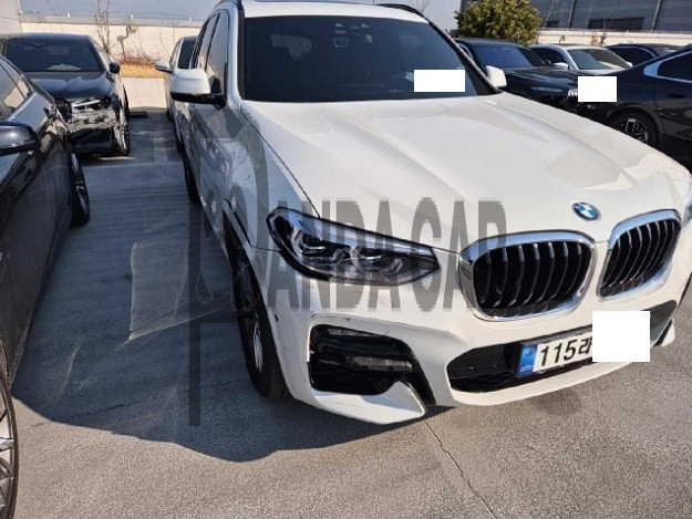 2021 BMW X3 xDrive20i, photograph 1