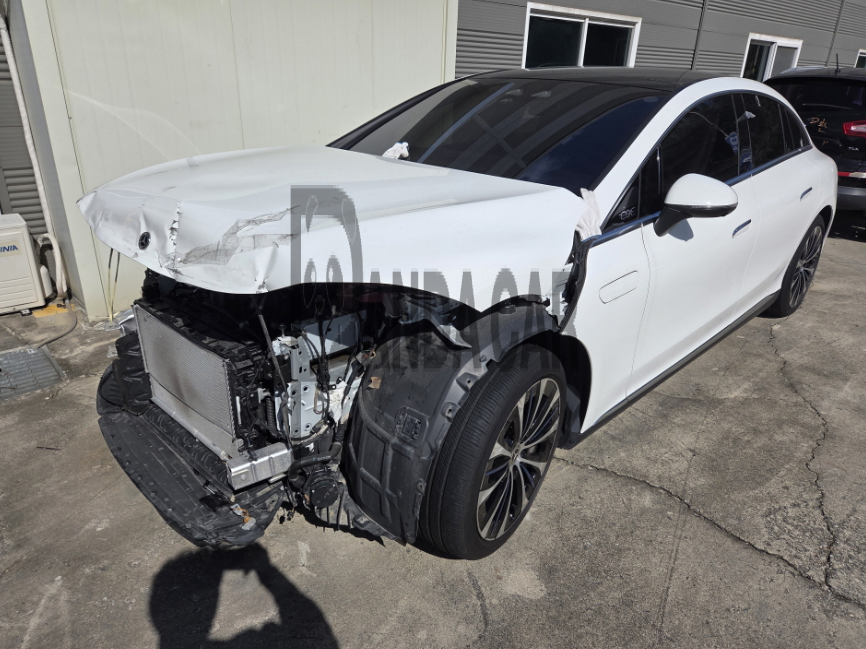 2023 Mercedes-Benz EQE350 +, photograph 1