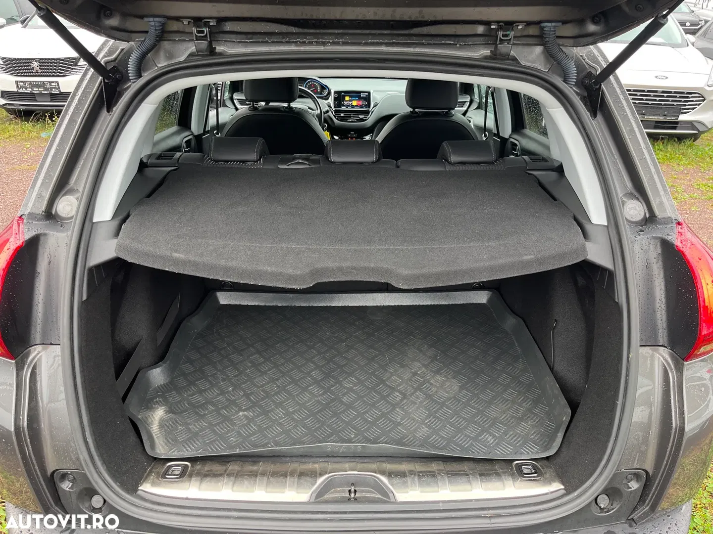 2019 Peugeot 2008 1.2 PureTech Turbo S&S Allure, photograph 7