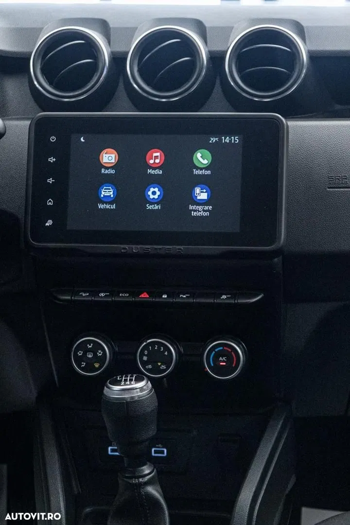 2022 Dacia Duster TCe 150 4WD Comfort, photograph 4