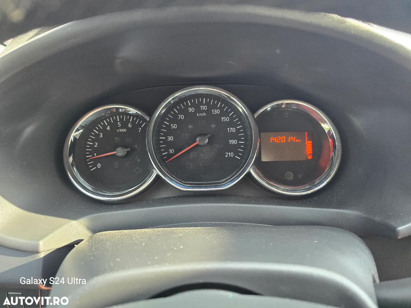 2013 Dacia Sandero 0.9 Stepway, photograph 6