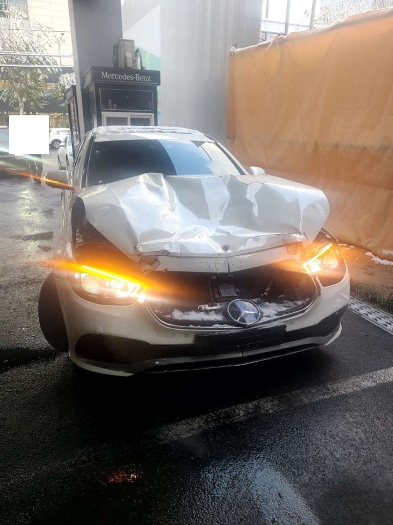 2022 Mercedes-Benz E350 4MATIC, photograph 1