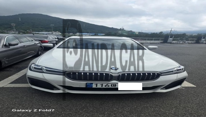 2021 BMW 530e, photograph 1