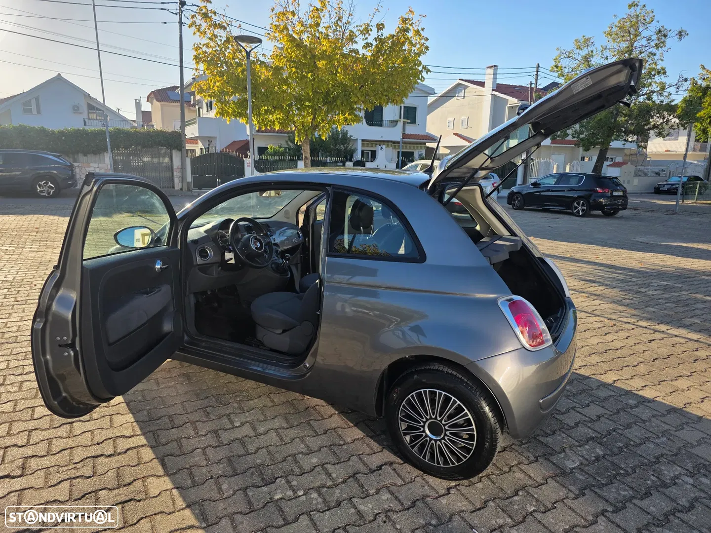 2013 Fiat 500 1.2 S&S Lounge, photograph 2