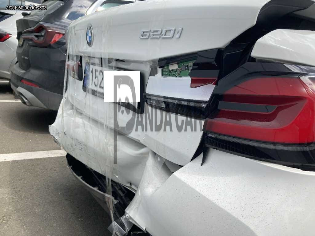 2023 BMW 520i, photograph 5