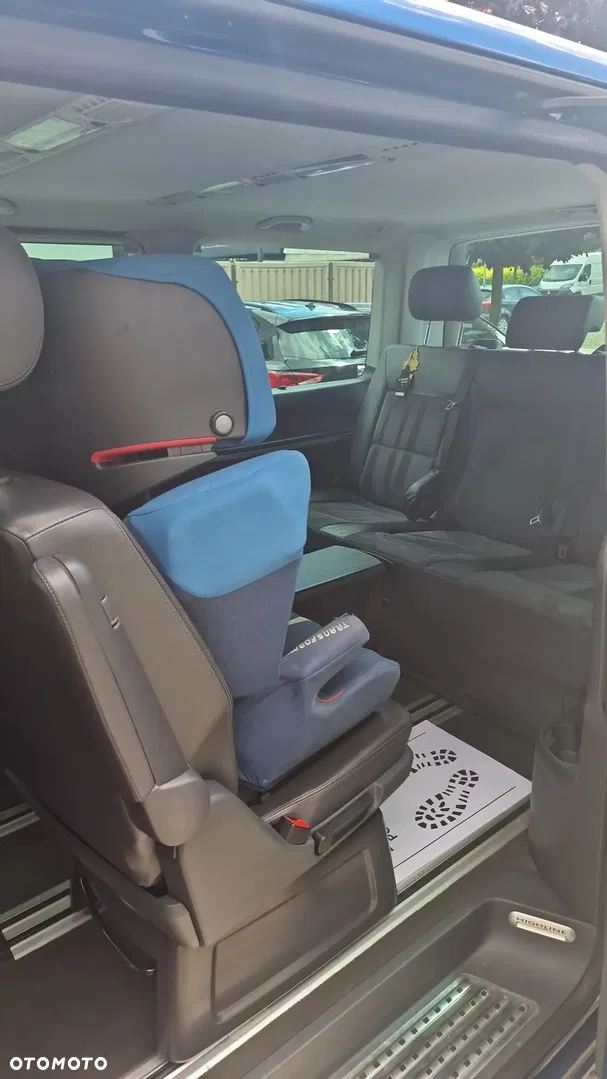 2010 Volkswagen Multivan, photograph 9