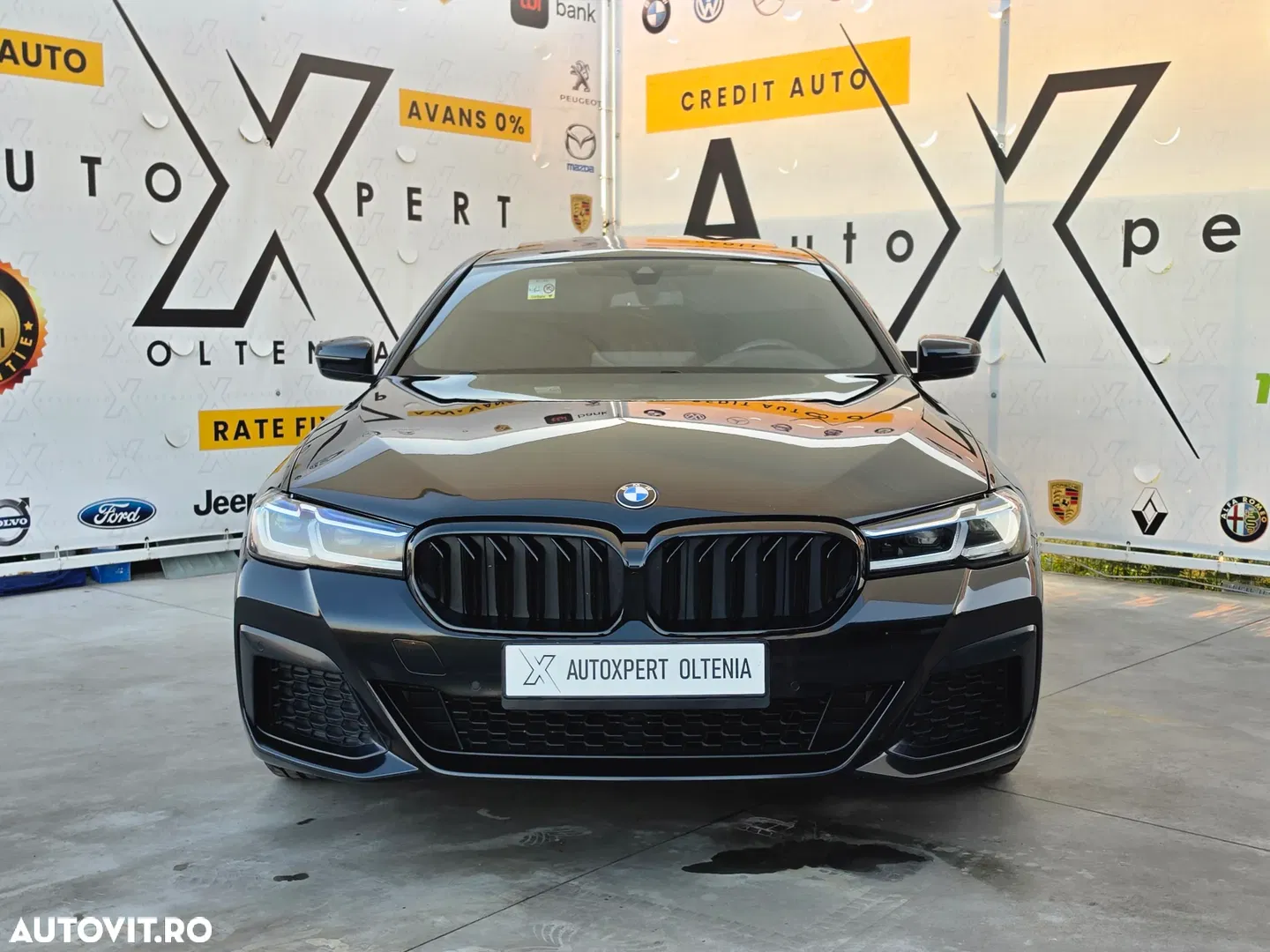 2022 BMW Seria 5 520d Aut. M Sport Edition, photograph 2