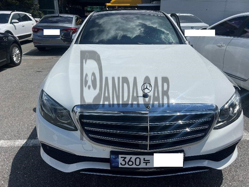 2019 Mercedes-Benz E300 4Matic, photograph 1