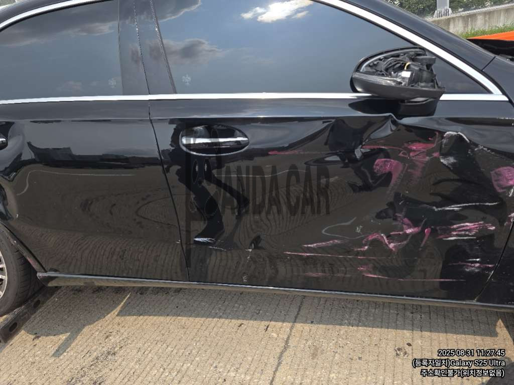 2021 Mercedes-Benz A250 4MATIC, photograph 4