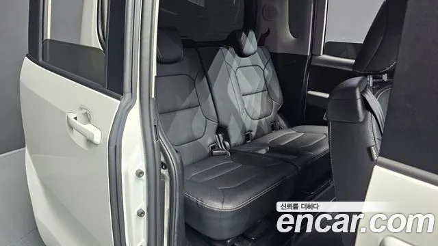 Kia RAY Air — photo 1 of 31