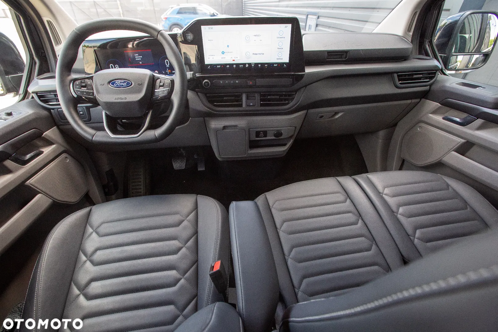 2025 Ford Tourneo Custom, photograph 10