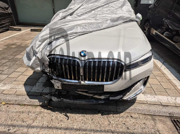 2021 BMW 730d xDrive, photograph 1