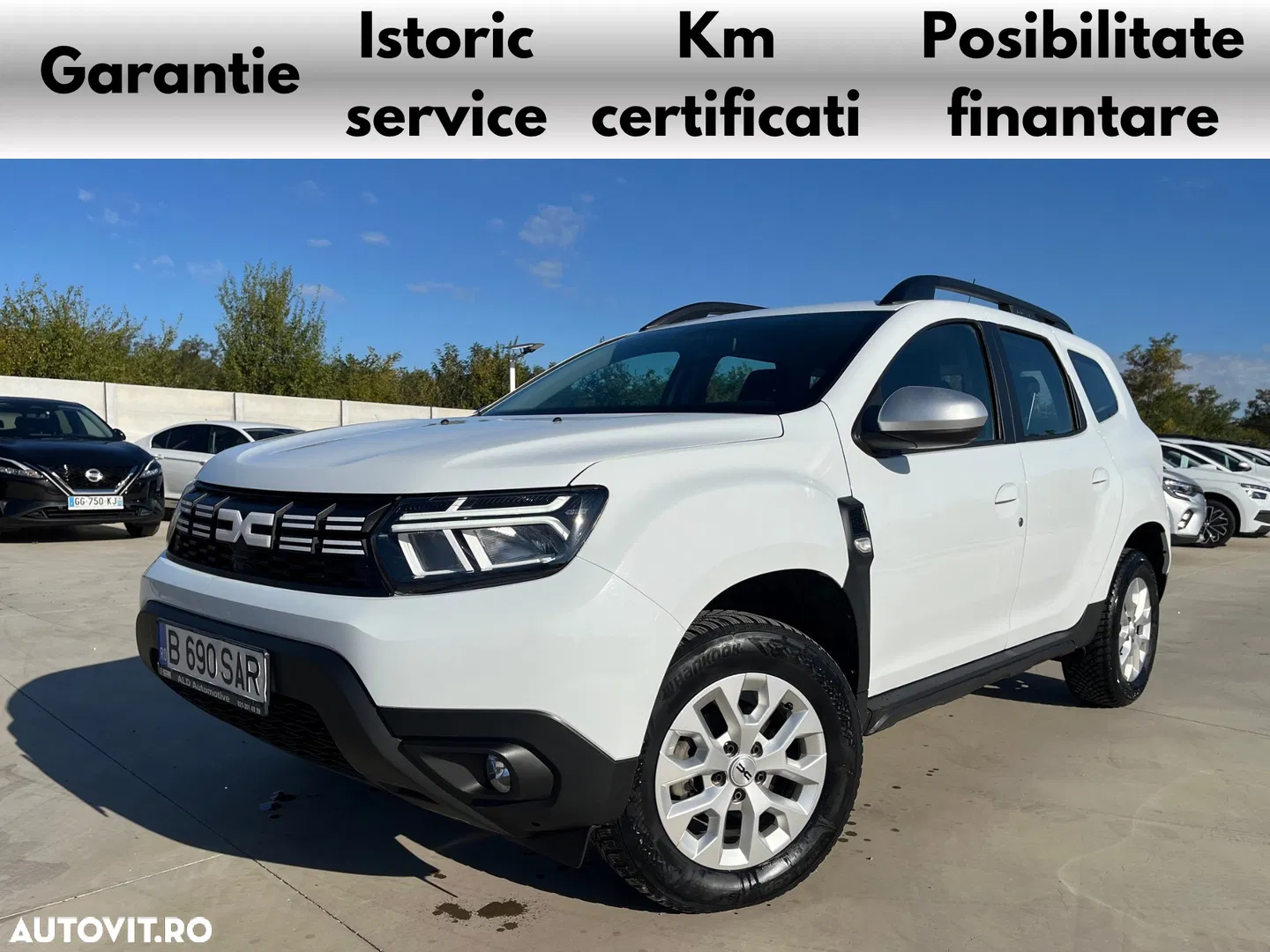 Dacia Duster Blue dCi 115 4X4 Expression — photo 1 of 17