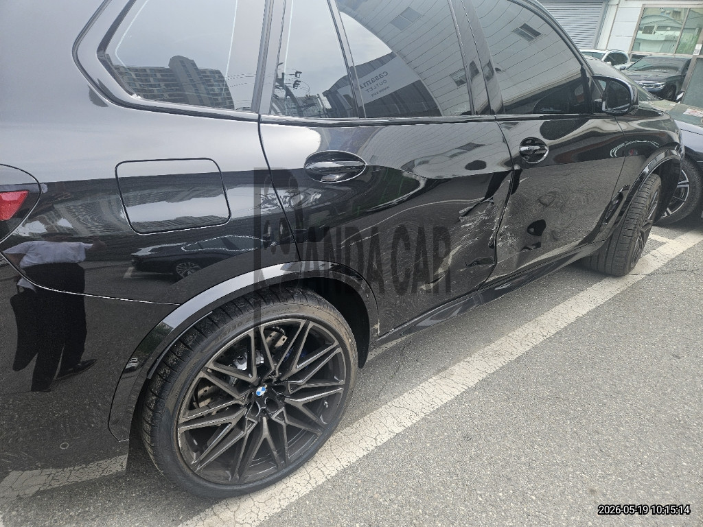 2026 BMW X5 M Competition, photograph 3