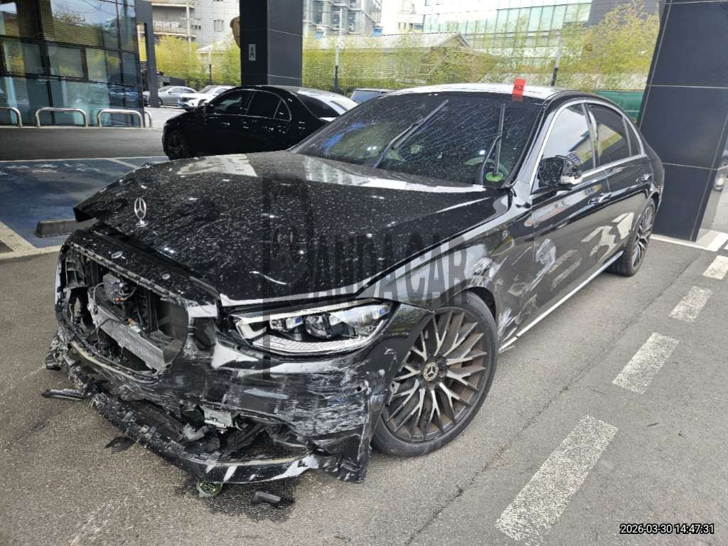 2025 Mercedes-Benz S 580 4MATIC, photograph 2