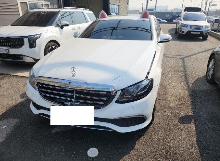 2017 Mercedes-Benz E220 d, photograph 5