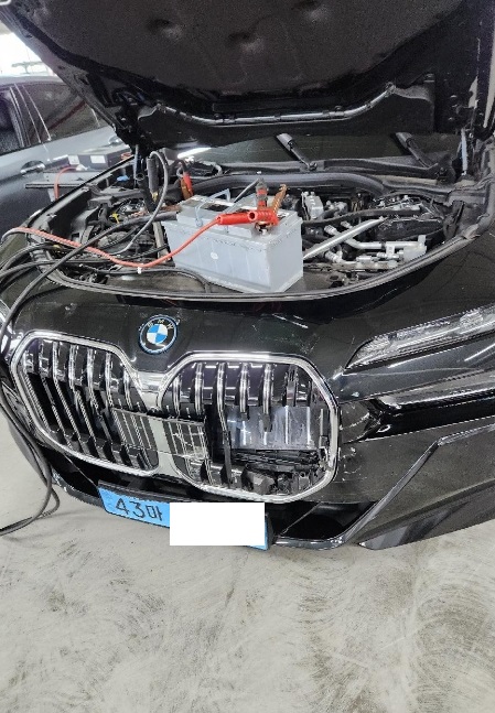 2023 BMW i7 xDrive60, photograph 5