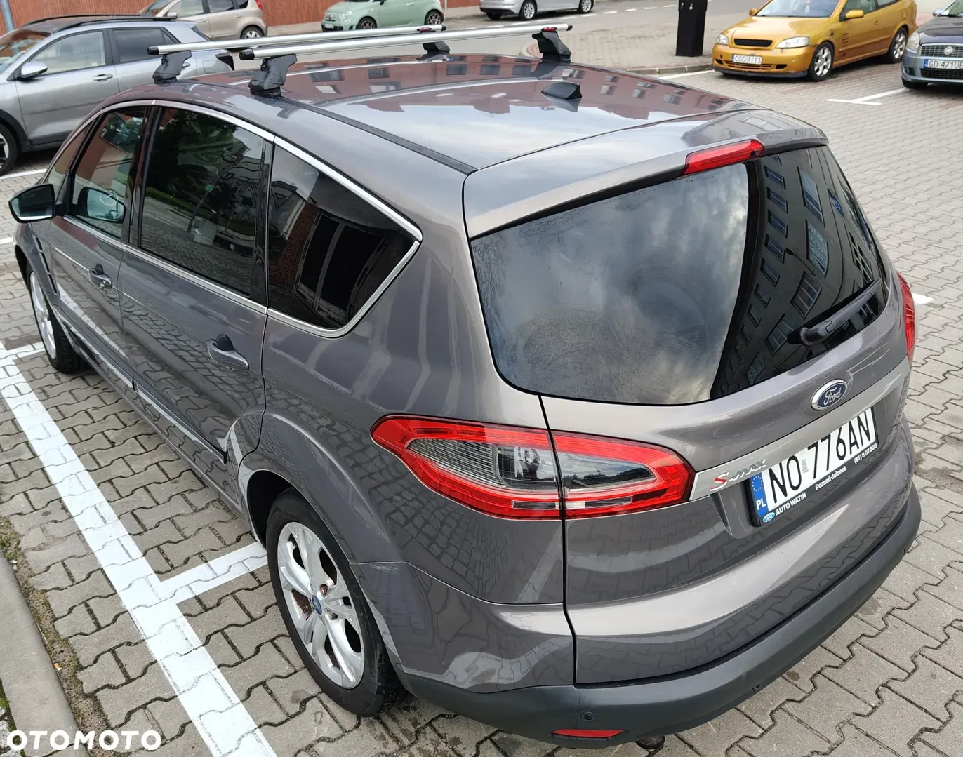 2012 Ford S-Max, photograph 7