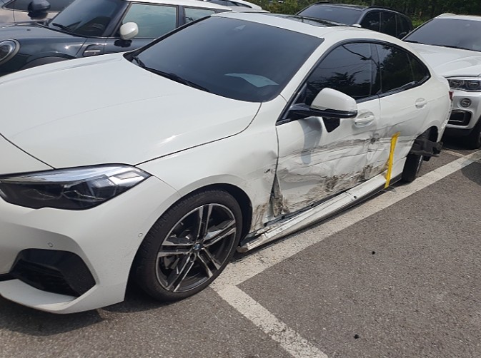 2024 BMW 220i Gran Coupe, photograph 4