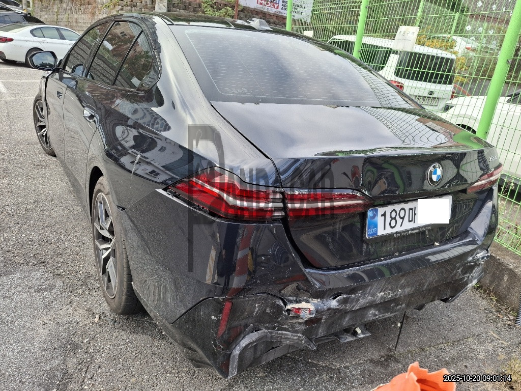 2025 BMW 520i, photograph 3