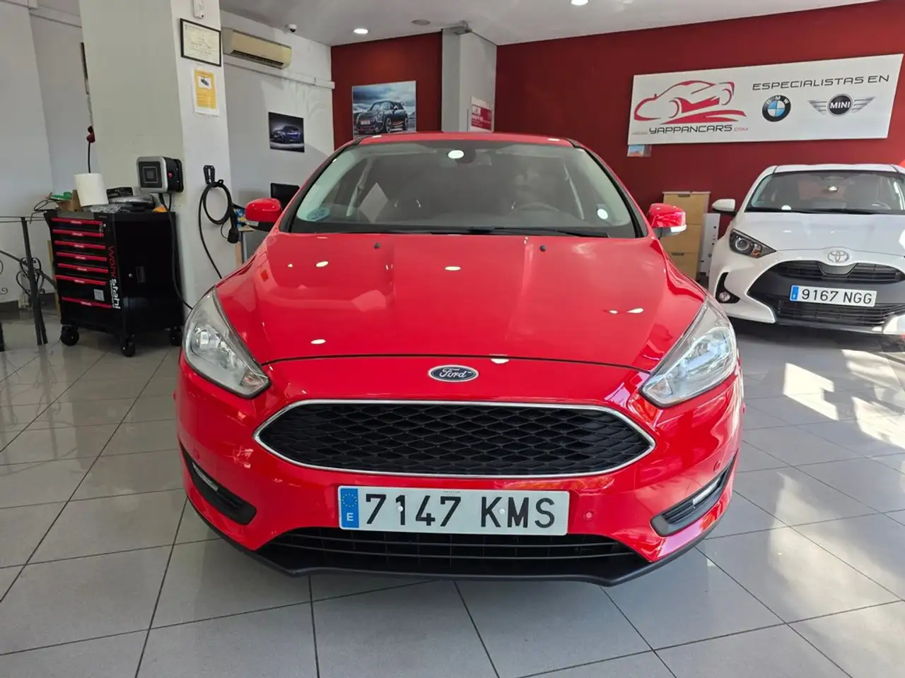 2018 Ford Focus 1.0 Ecoboost Auto-S&S Business 125, photograph 2