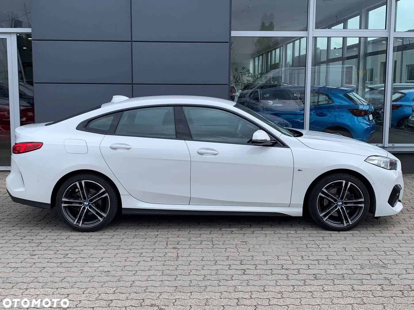 2024 BMW Seria 2, photograph 7