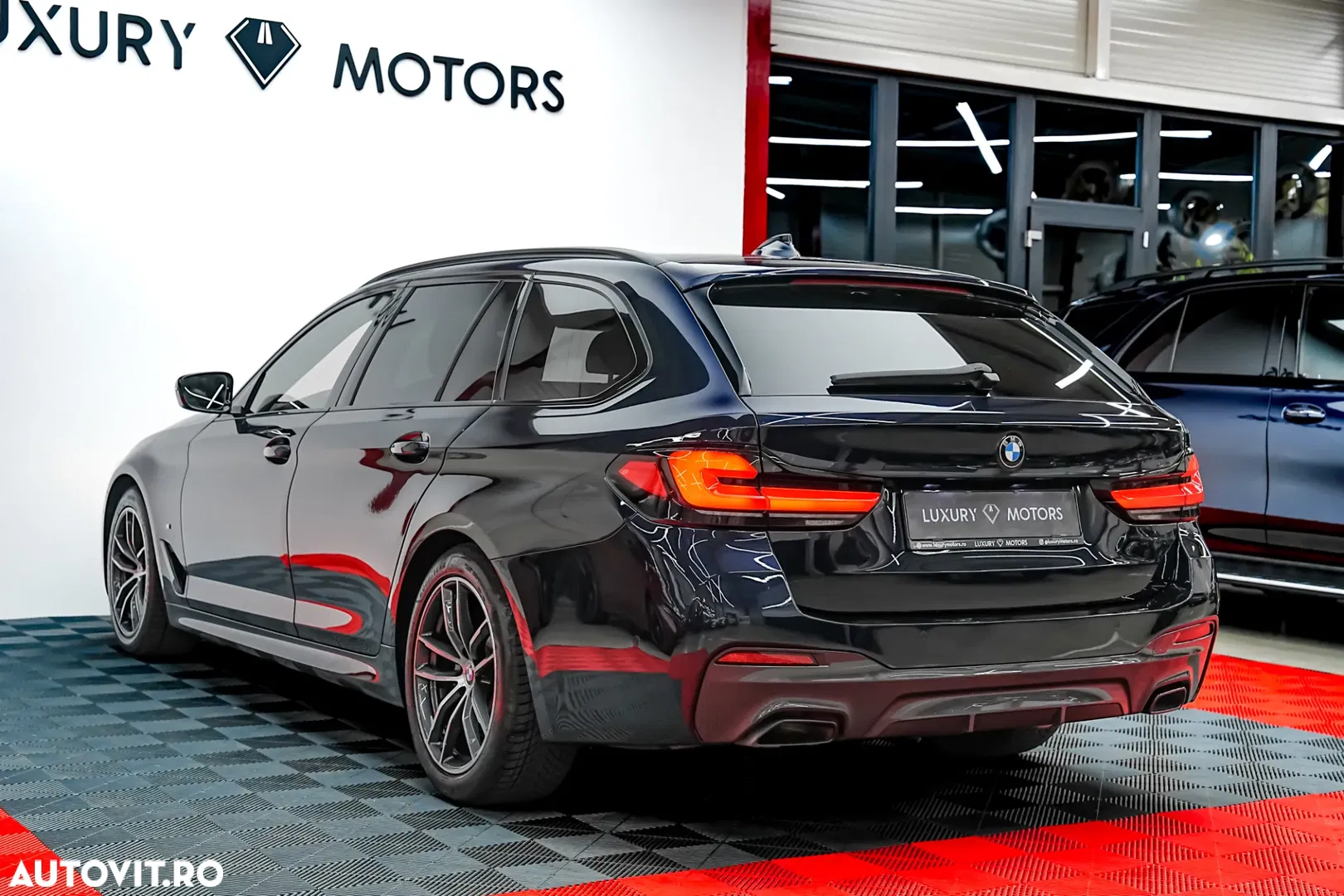 2023 BMW Seria 5 520i Aut. M Sport Edition, photograph 7