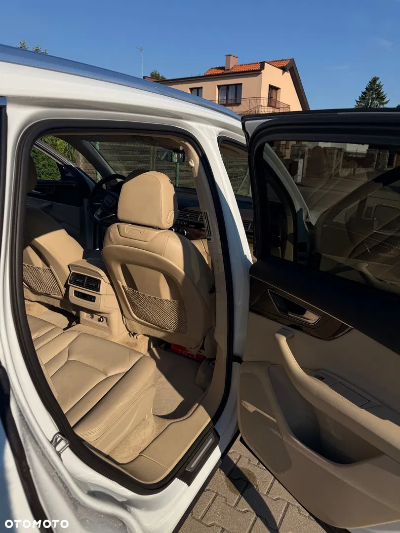 2018 Audi Q7 3.0 TFSI Quattro Tiptr, photograph 10