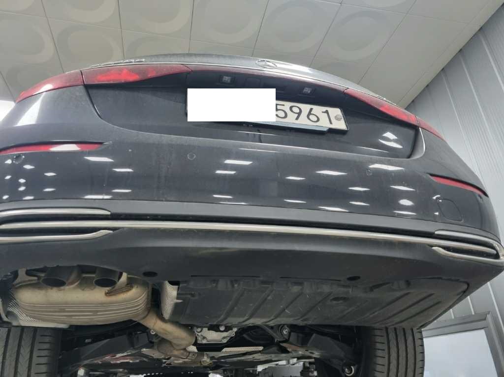 2024 Mercedes-Benz E 220 d 4MATIC, photograph 5
