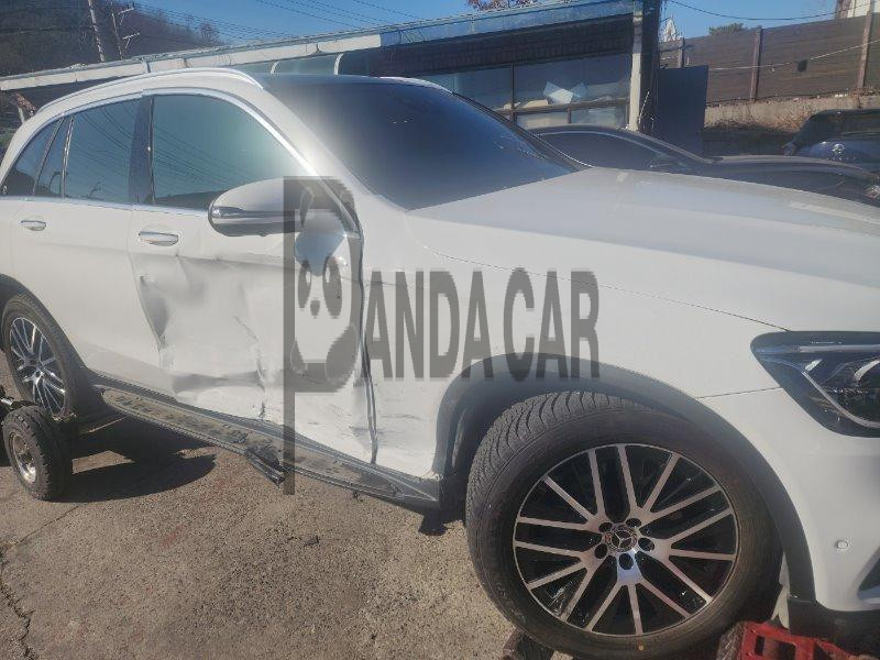2022 Mercedes-Benz GLC220 d 4MATIC, photograph 4