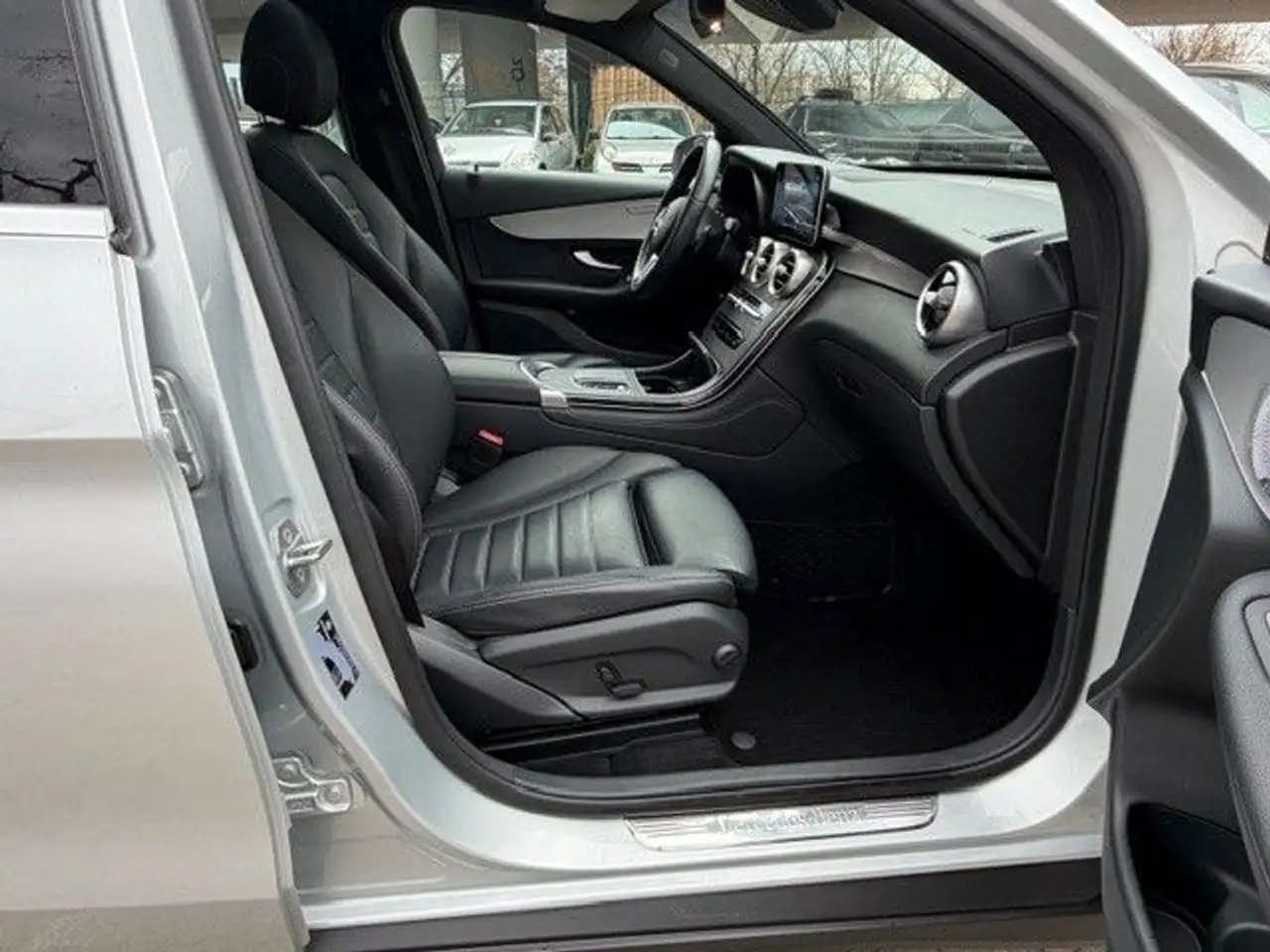 2020 Mercedes-Benz GLC 300 GLC300 e 4M PlugIn/9G-Tr/PanoD/Leder/R.Kamera, photograph 8