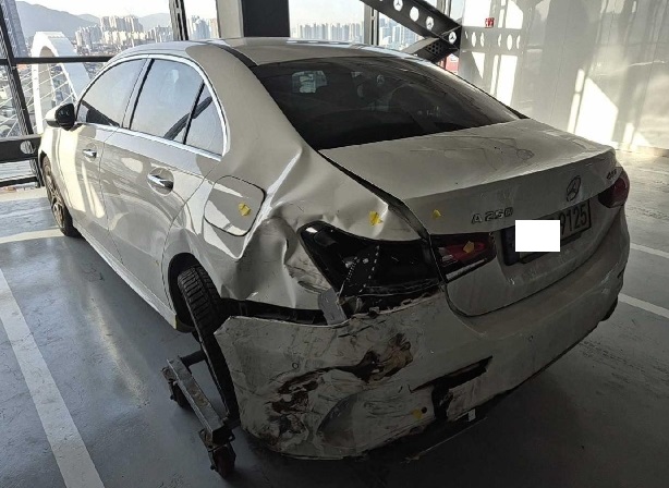 2022 Mercedes-Benz A250 4MATIC, photograph 2