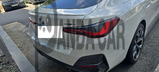 2023 BMW i4 eDrive40, photograph 4