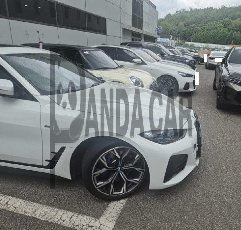 2024 BMW i4 eDrive40, photograph 3
