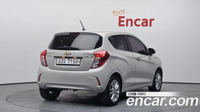 2019 ChevroletGMDaewoo Spark Premier, photograph 4