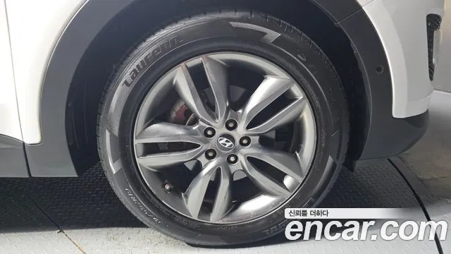 2013 Hyundai Santafe Diesel(e-VGT) 2.0 4WD Exclusive, photograph 4
