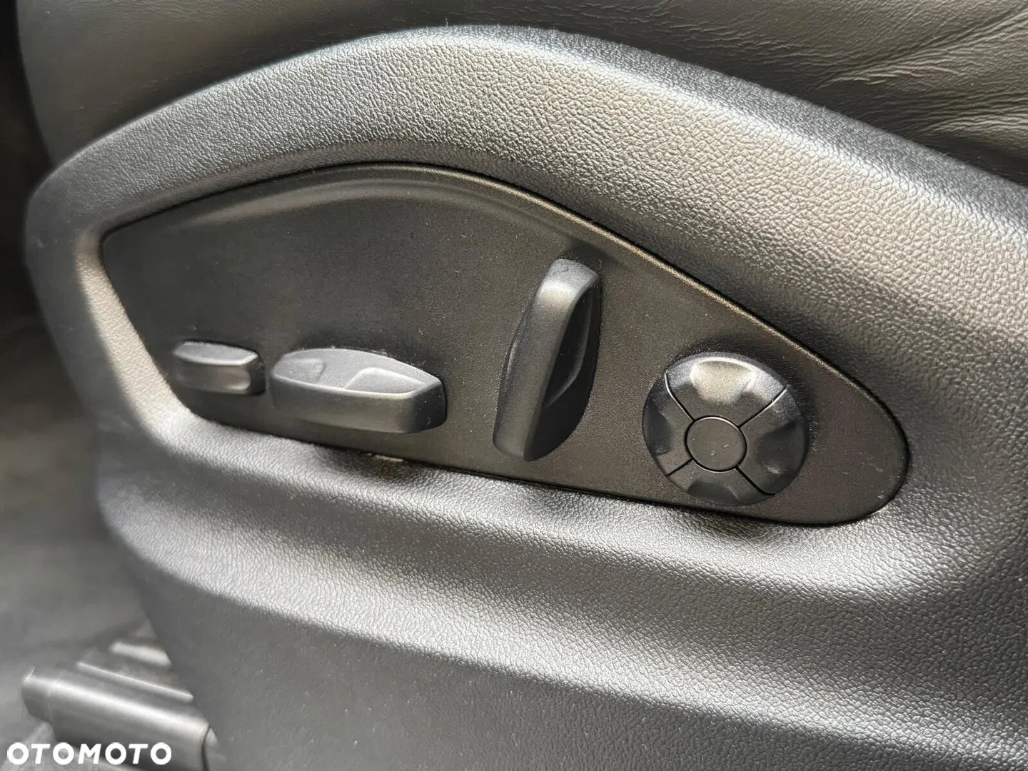 2024 Porsche Cayenne, photograph 11