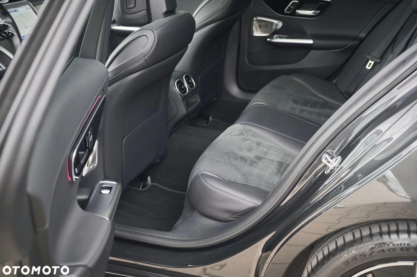 2021 Mercedes-Benz Klasa C 220 d mHEV AMG, photograph 7