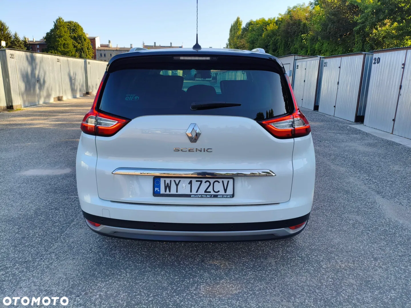 2017 Renault Grand Scenic, photograph 11