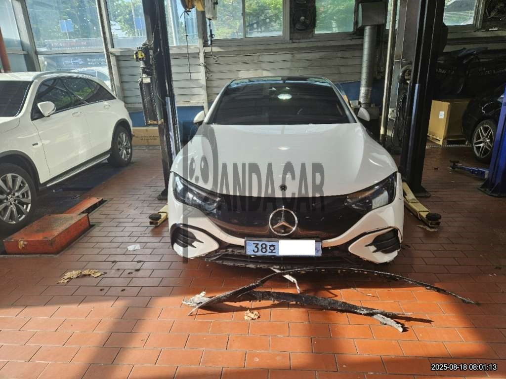 2024 Mercedes-Benz EQE 350 +, photograph 1